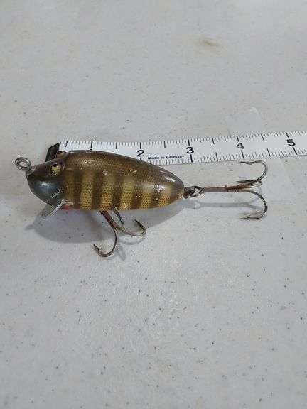 OLD WOODEN FISHING LURE - Kaufman Realty & Auctions