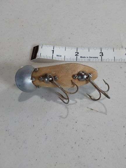 HEDDON MOUSE WOODEN FISHING LURE - Kaufman Realty & Auctions