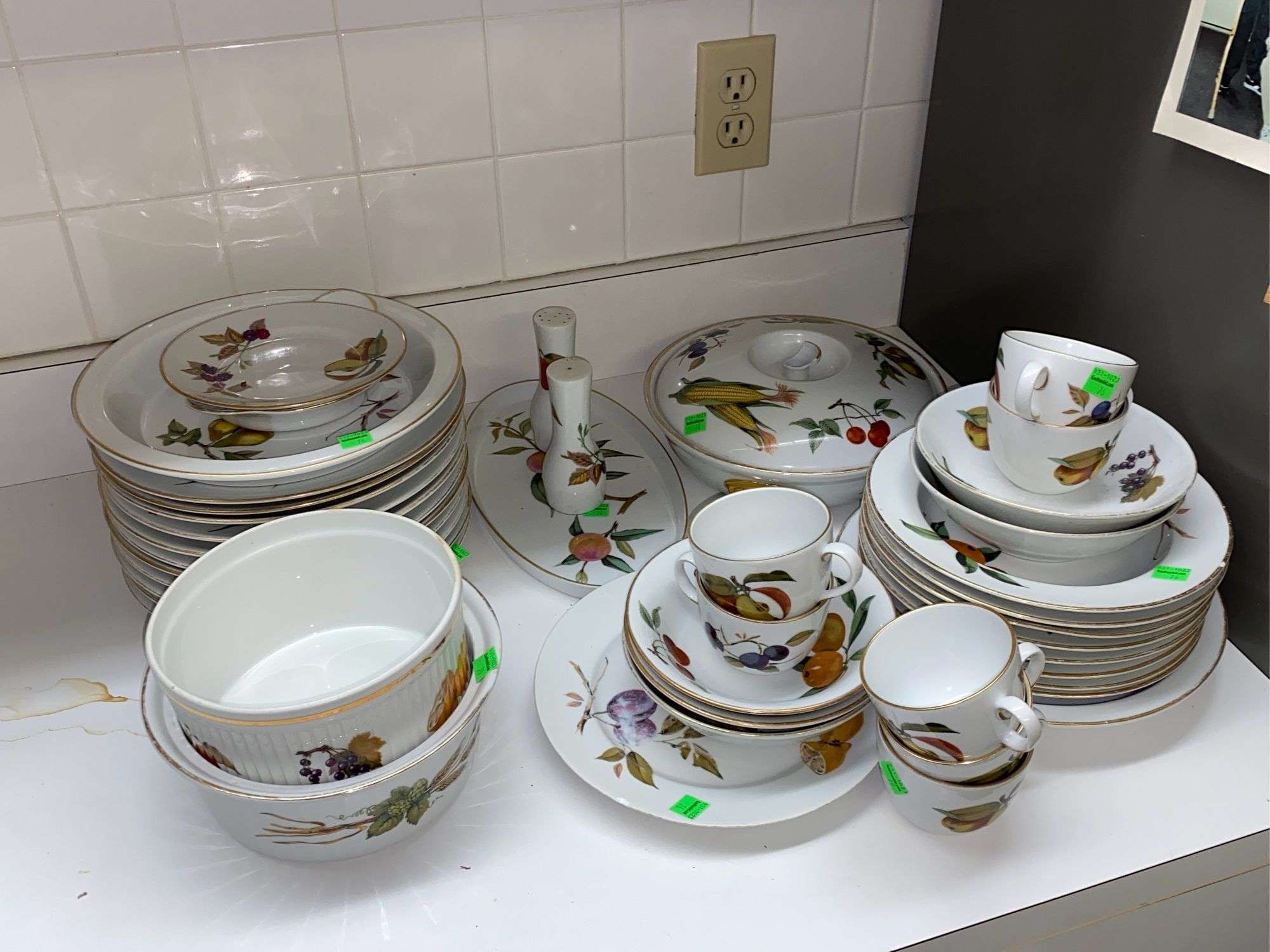 Royal Worcester Evesham China - Kaufman Realty & Auctions