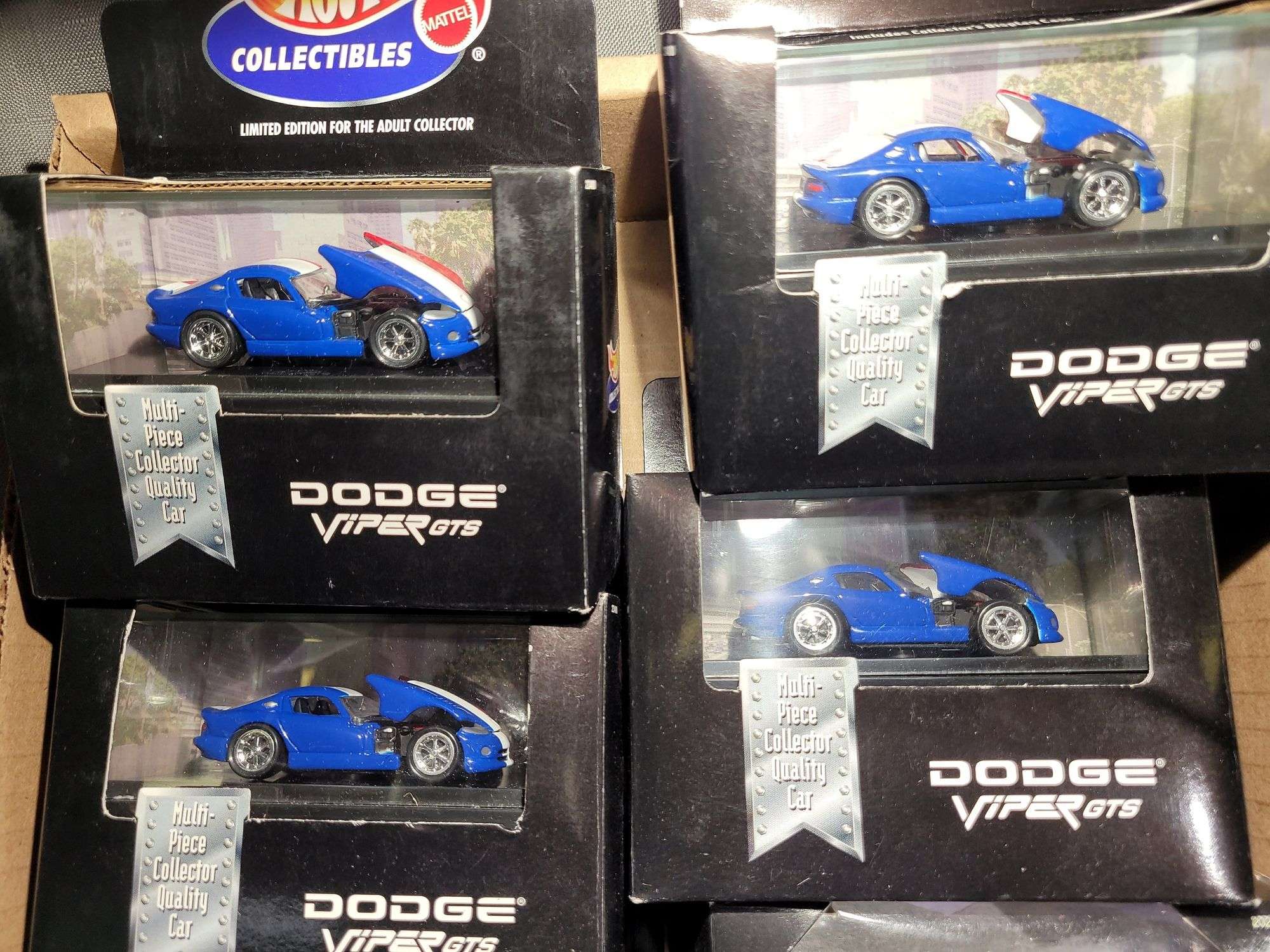 HOT WHEELS COLLECTIBLES - DODGE VIPER GTS (8)- NIB - Kaufman