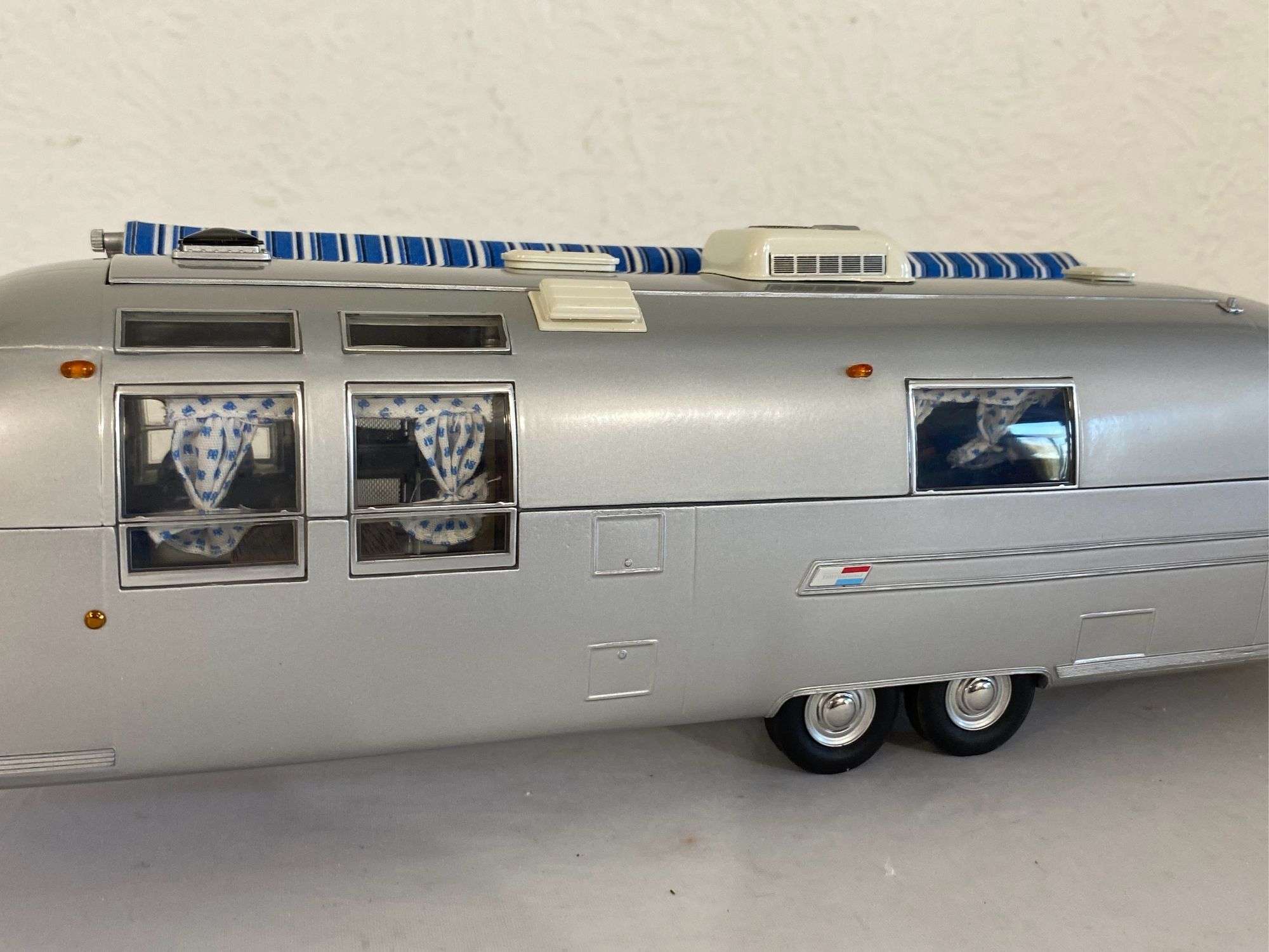 1968 Franklin Mint Precision Models Airstream Travel Trailer,1/24