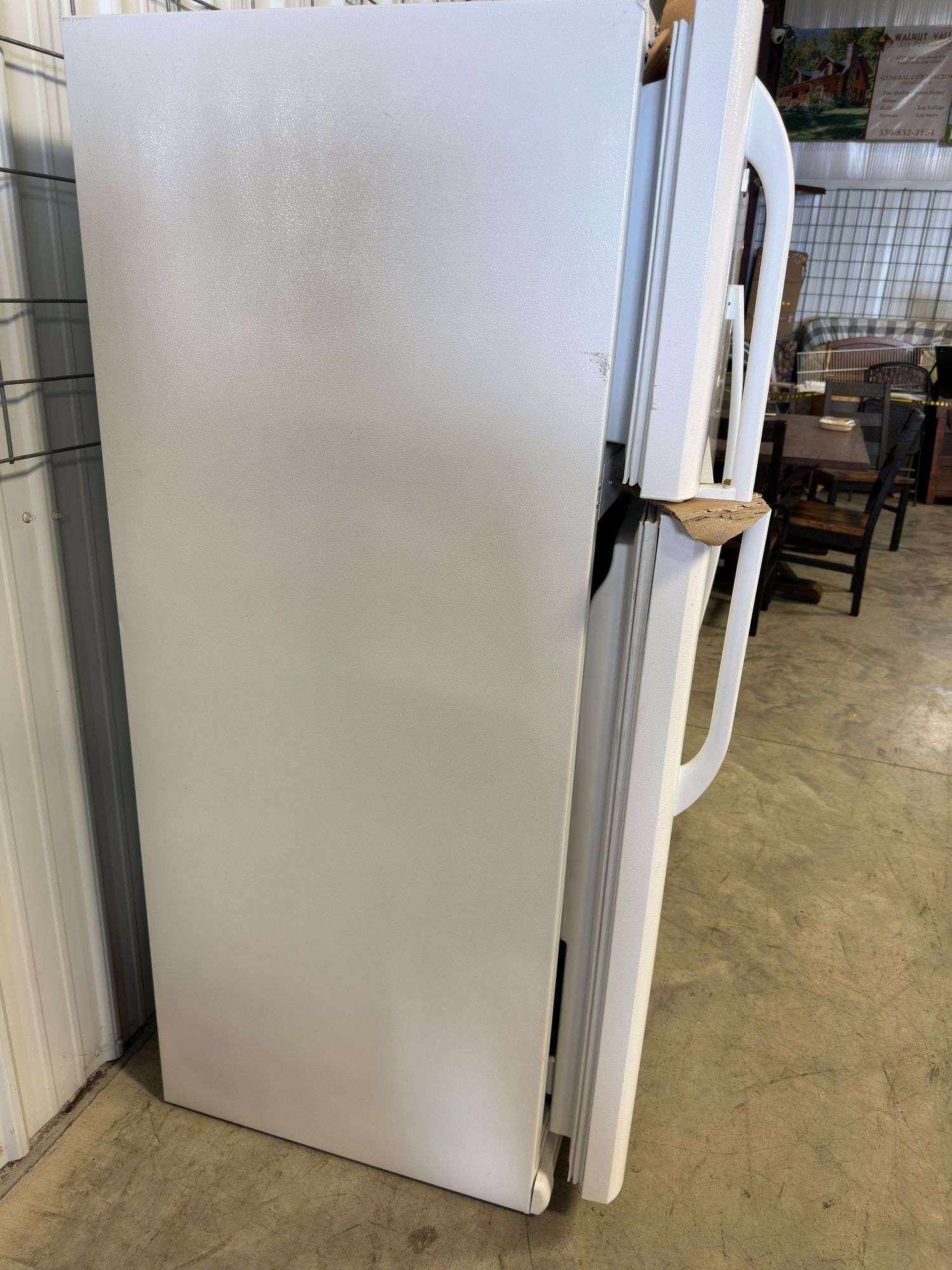 Frigidaire top freezer refrigerator - Kaufman Realty & Auctions