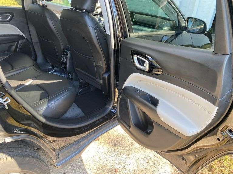 2022 Jeep Compass Limited (Low Mileage) Vin# 3C4NJDCB3NT233114 HAVE TITLE