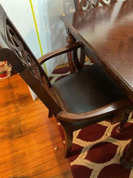 Green World Furniture Kitchen Table with 7 Chairs, Extra Table Leaf