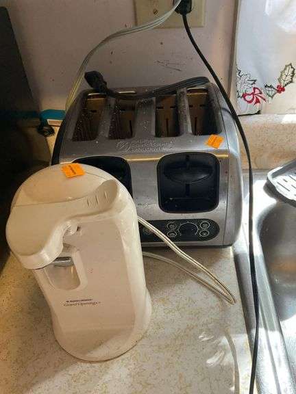 Black and Decker Can Opener, General Electric Toaster