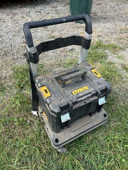 Adjustable DeWalt toolbox w/ cart