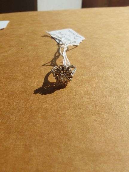 14 KARAT GOLD RING WITH DIAMONDS