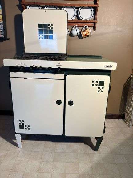 Magic chef granite stove ,Good Condition