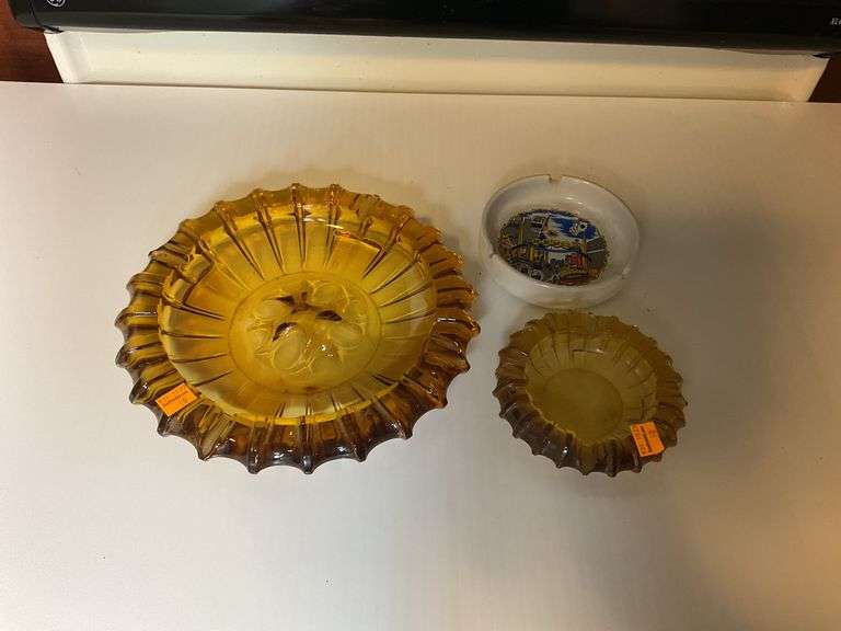 3 Ashtrays