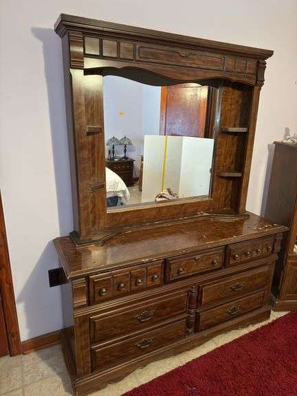 7 Drawer Dresser with Mirror