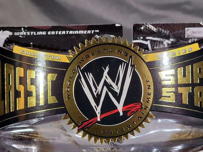 WWE CLASSIC SUPER STARS (2)- NIB - UNDERTAKER & THE ROCK - Kaufman