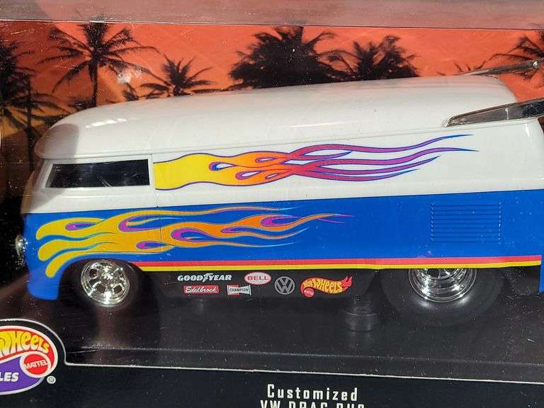 HOT WHEELS 1:18 VW DRAG BUS (2) & JASPER CAR -NIB - Kaufman