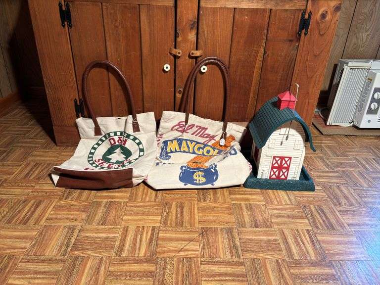 2 bags , bird feeder