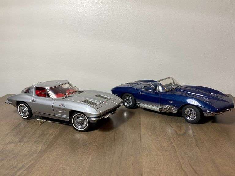 Franklin Mint Precision Models 1963&1965 Corvettes,1/24 Scale