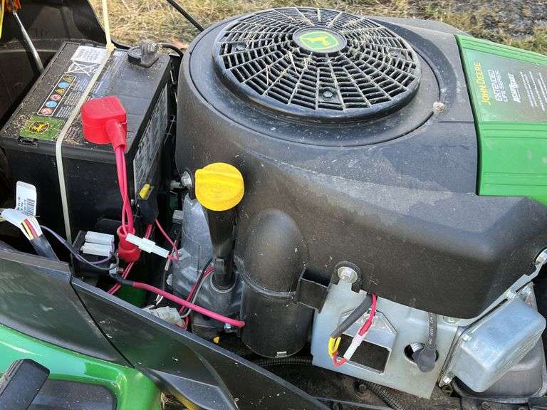 John Deere E160 Lawn Tractor