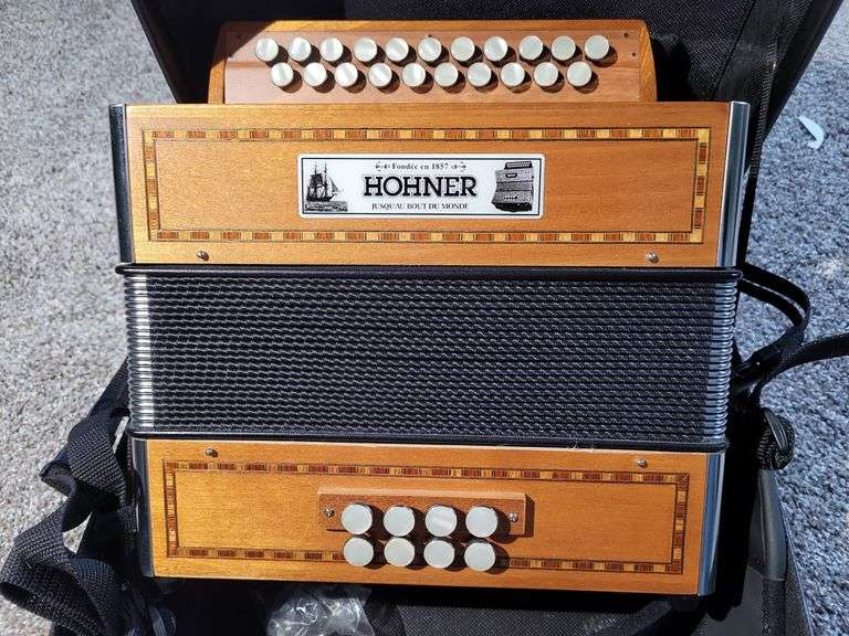 Hohner ボタンアコーディオン morgane2 DG Hohner ボタンアコーディオン morgane2 DG Hohner Button