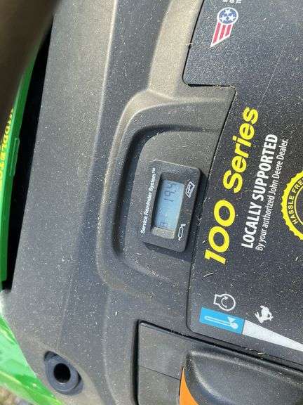 John Deere E160 Lawn Tractor