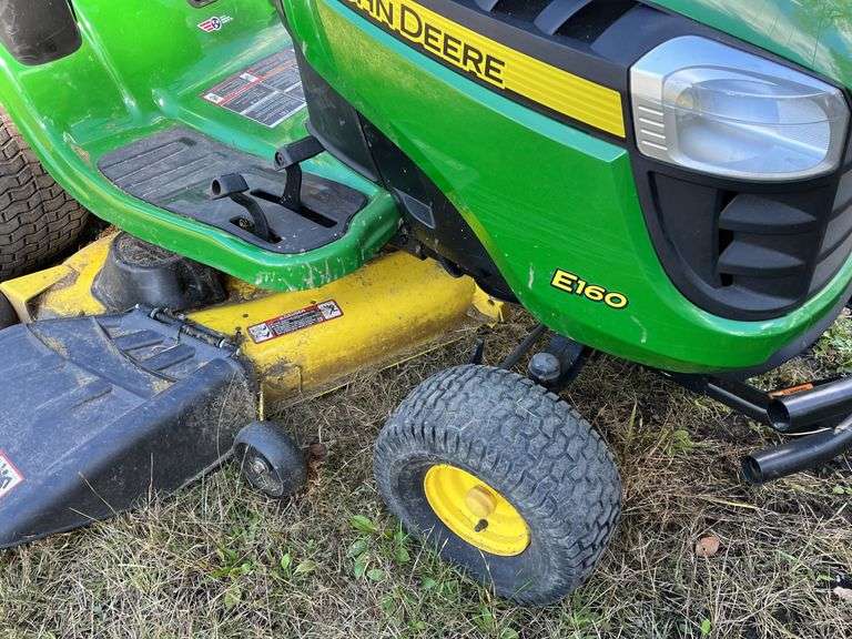 John Deere E160 Lawn Tractor