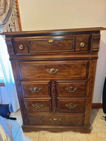 7 Drawer Wooden Dresser