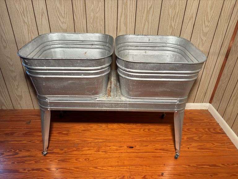 Dbl wash tubs , no hoses