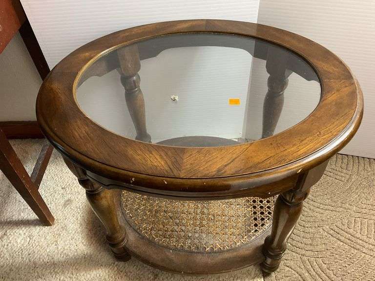 Round Glasstop End Table