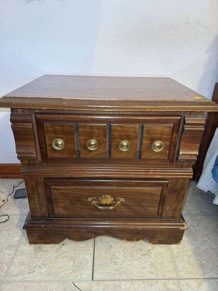 (2) Wooden Nightstand Tables