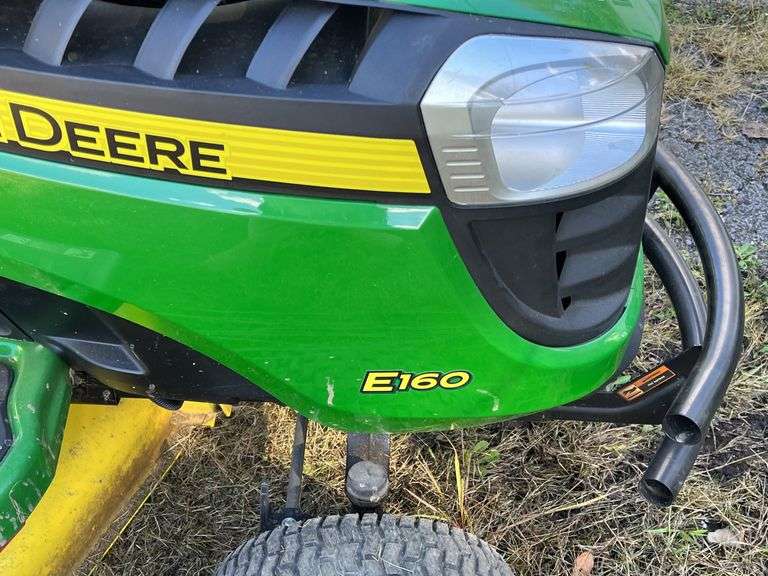 John Deere E160 Lawn Tractor