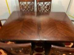 Green World Furniture Kitchen Table with 7 Chairs, Extra Table Leaf
