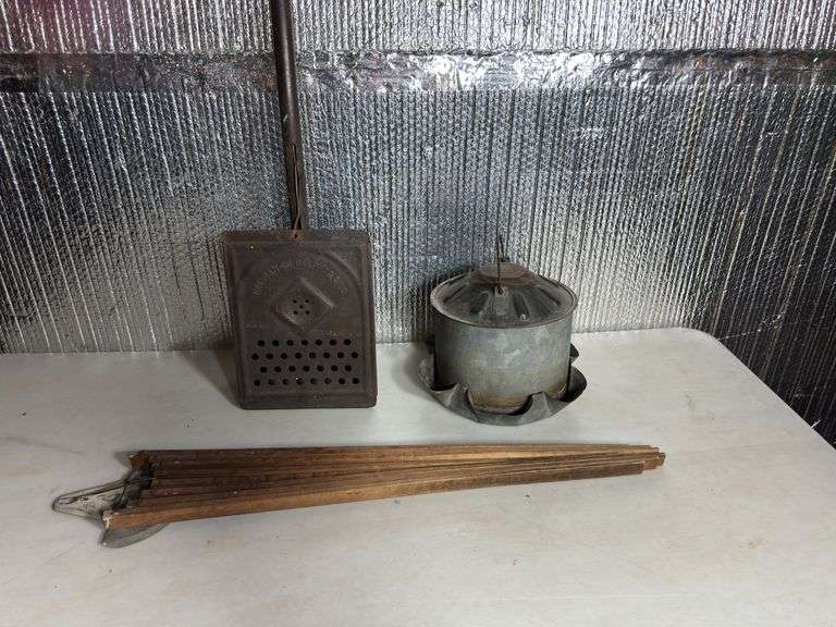 DELMAN CO Delphos, OH Popcorn Popper Basket Sliding Top Camp Fire Fireplace Metal Vintage, Vintage C