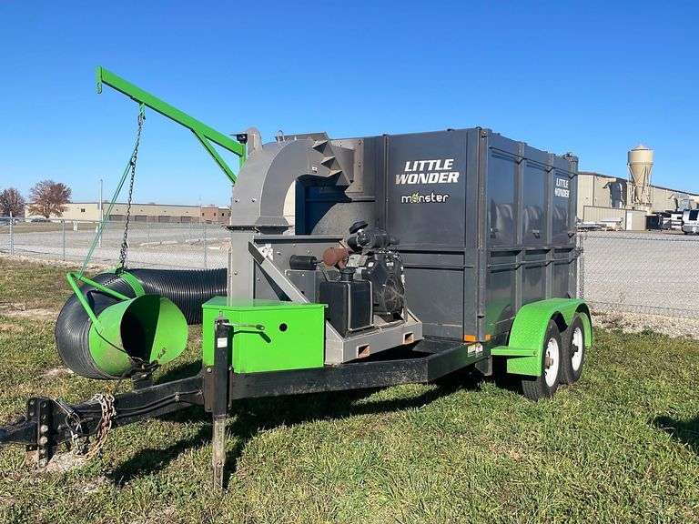 Little wonder Monster leaf vac trailer - 9 ft. long 5 1/2 ft. wide - flat tire - untested