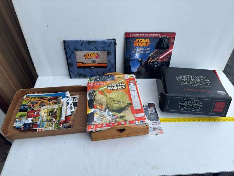 Assortment of Star Wars Miscellaneous Items