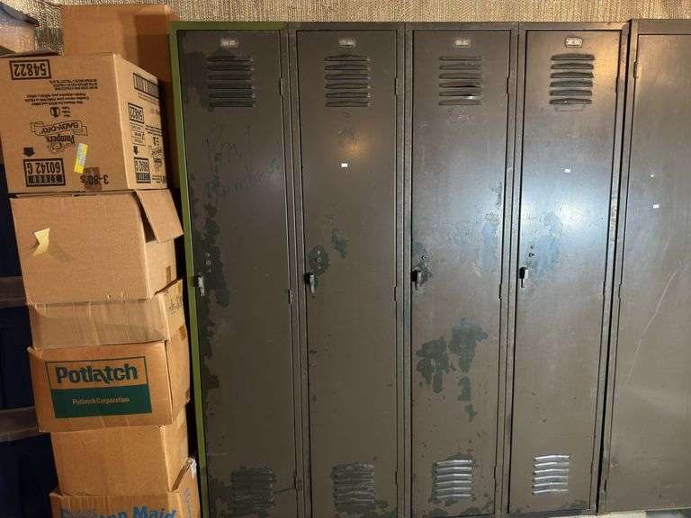 Set of 4 Door Locker.