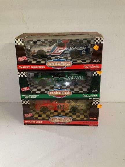 (3) American Muscle Collectable Die Cast Cars