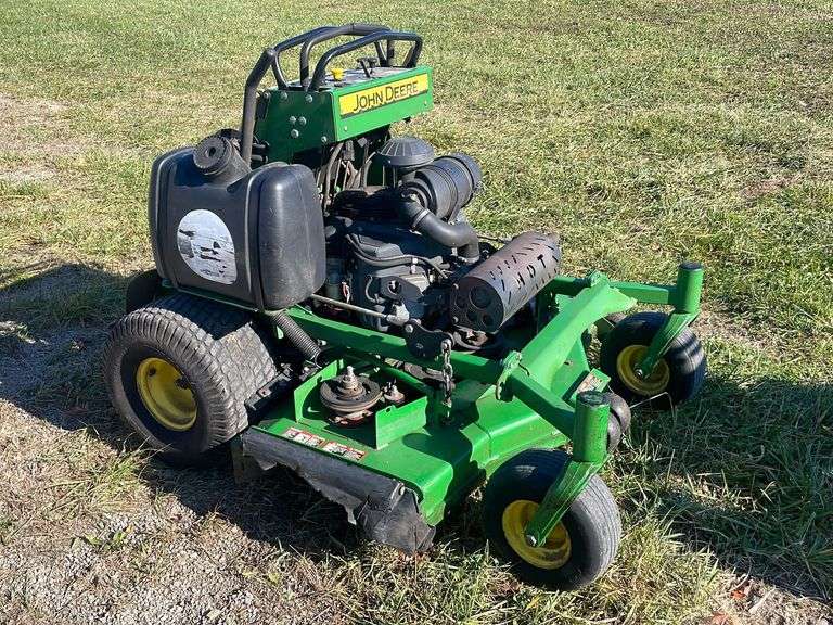 John Deere 652R QT 52" stand-on mower - showing 443.2 hrs