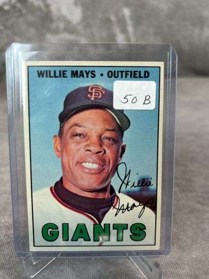 1967 Topps Willie Mays #200- Beautiful card
