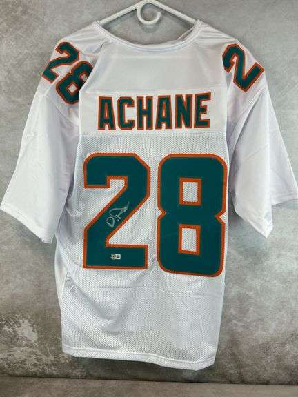 De'Von Achane signed Miami Dolphins jersey Beckett cert