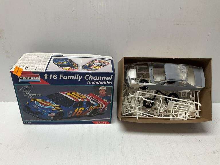 Monogram #16 Thunderbird 1:24 Scale Model Race Car