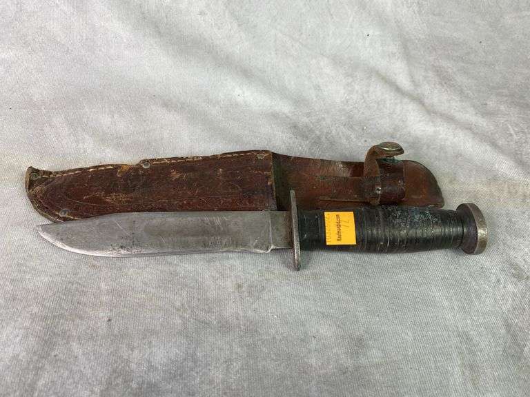 Unmarked Knife w/Sheath