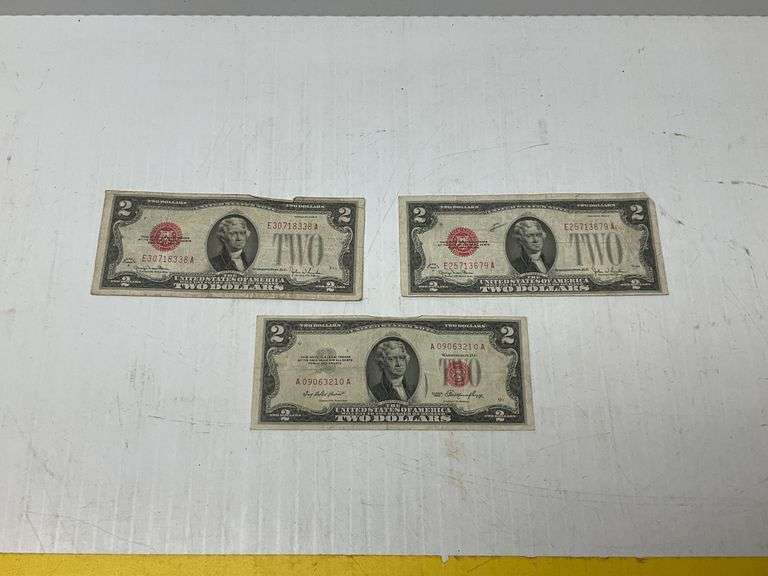 (2) 1928 G Red Seal United States Notes, and (1) 1953 $2 Red Seal United States Note