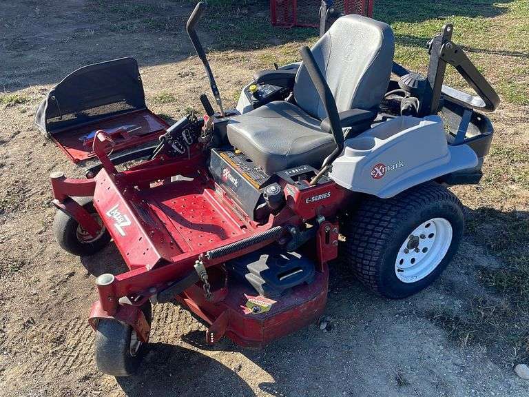 Ex mark E Series 48" zero turn mower w/ bag