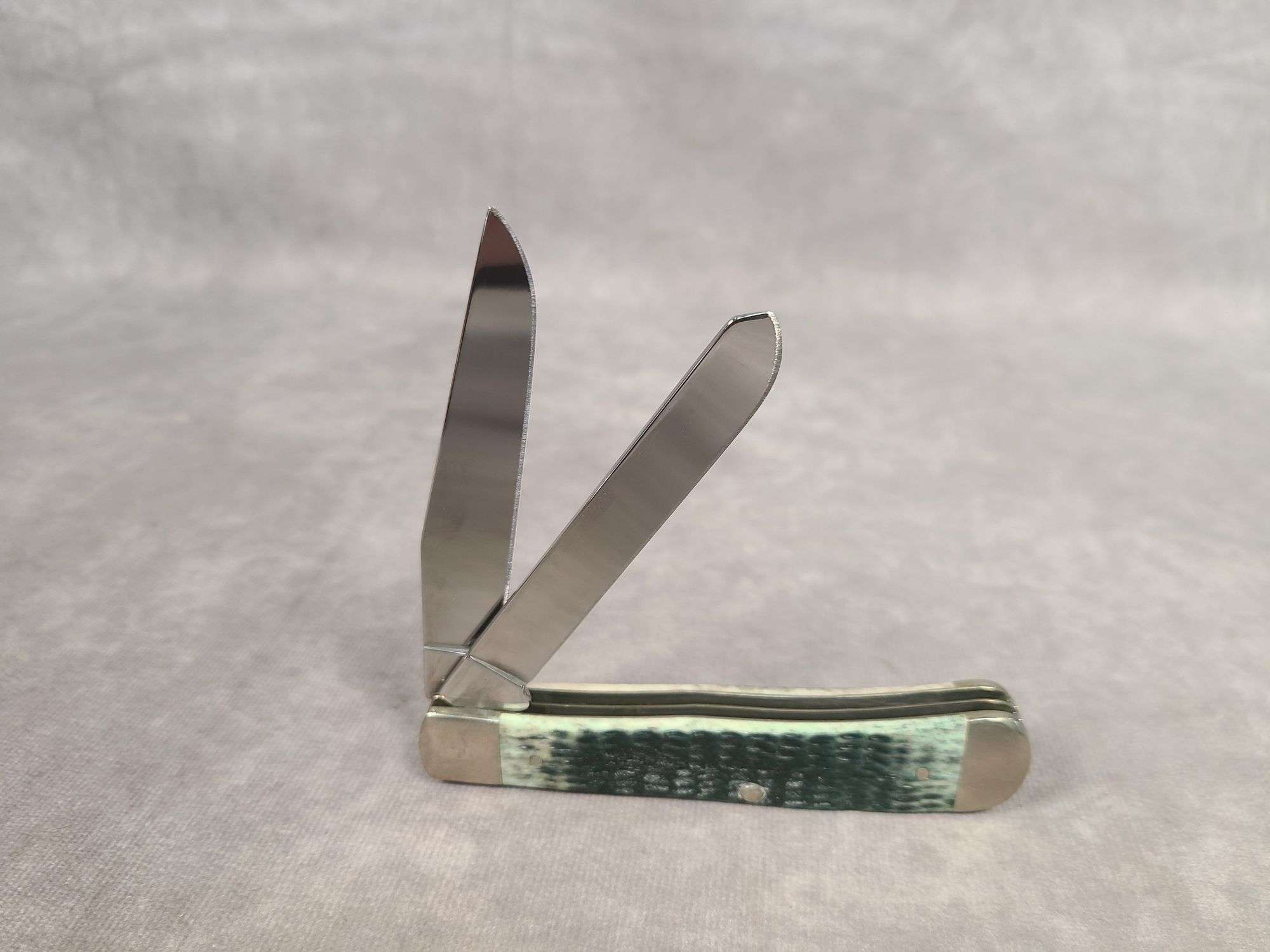 2004 CASE COLLECTOR'S CLUB TRAPPER