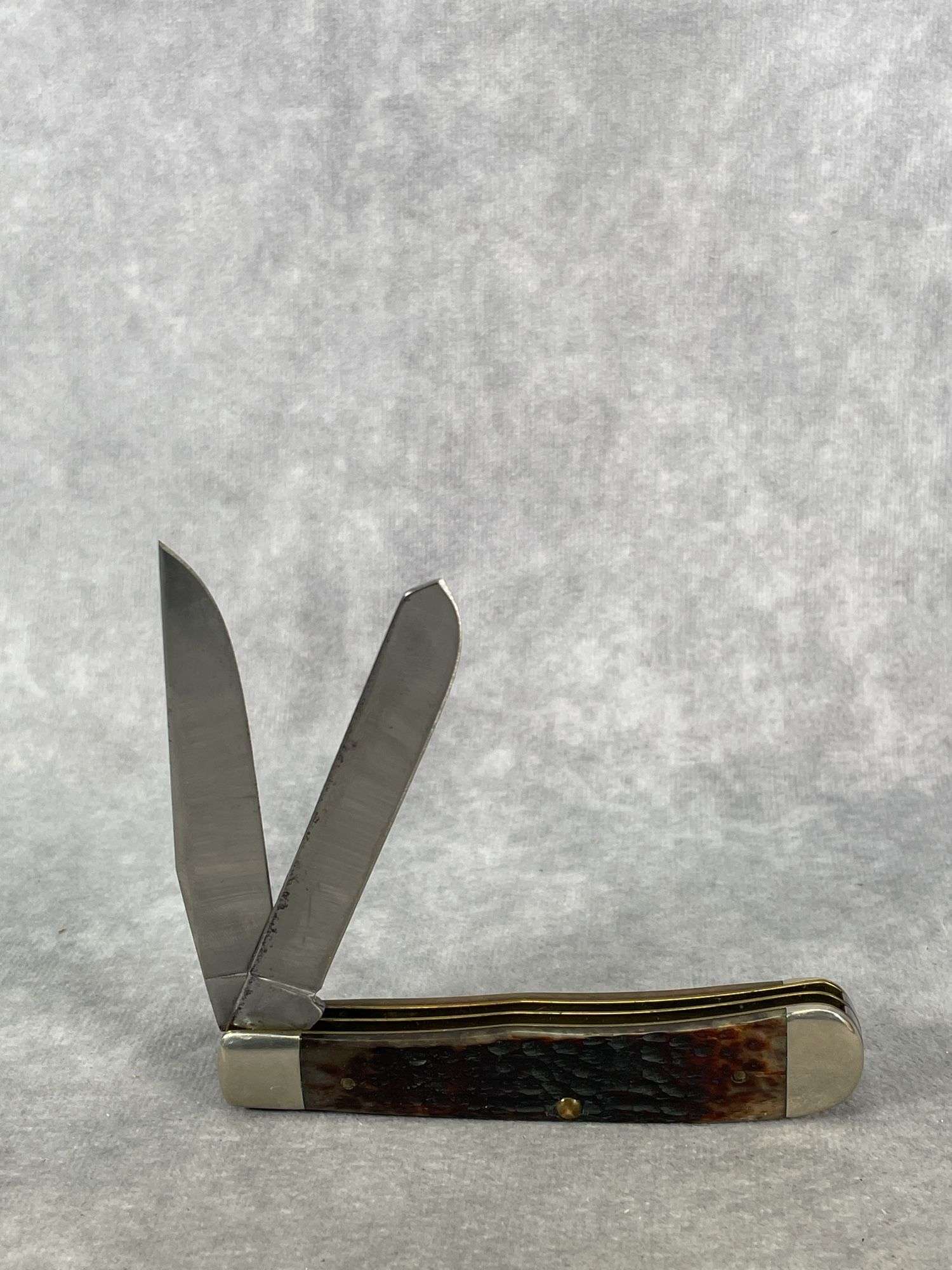 1985 CASE XX BROWN BONE TRAPPER