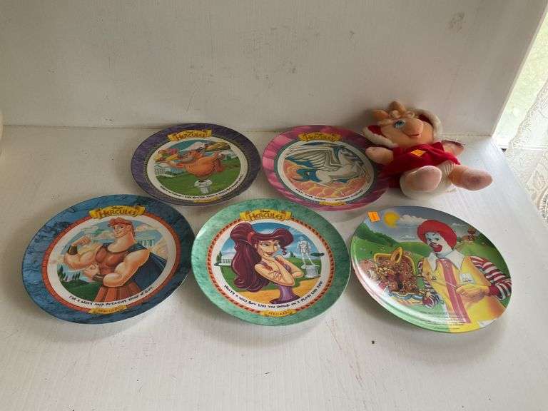 Disney Collector Plate, McDonalds Plate, Miss Piggy Toy