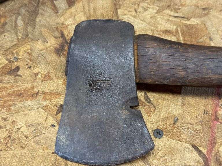 Kelley true temper hatchet and plumb hatchet