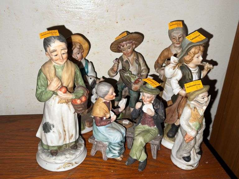 (7) Cermaic Farm Themed Figurines