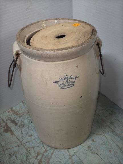 4 Gallon Handled King Crock (Broken)