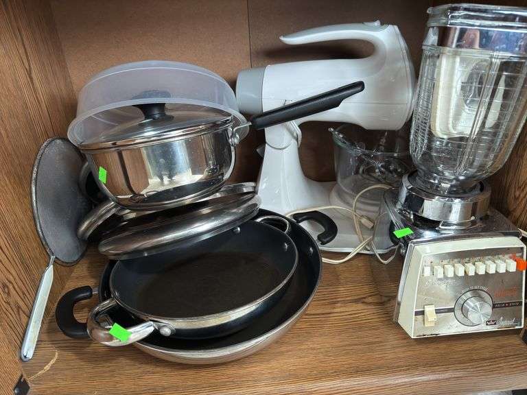 Contents of cabinet mixer and Blender