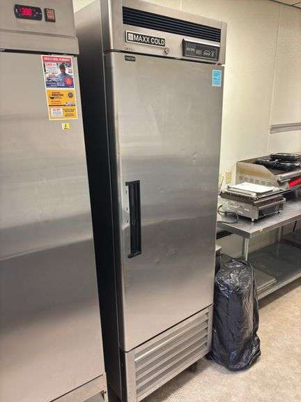 Maxx Cold commercial freezer , 31” Deep , 27” Wide 83”High , works good , missing plastic on handle