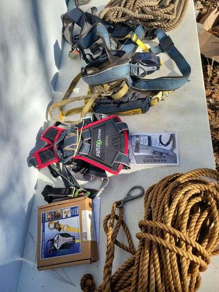Saftey harness/ 1 is new, self retracting lifeline/new, ropes