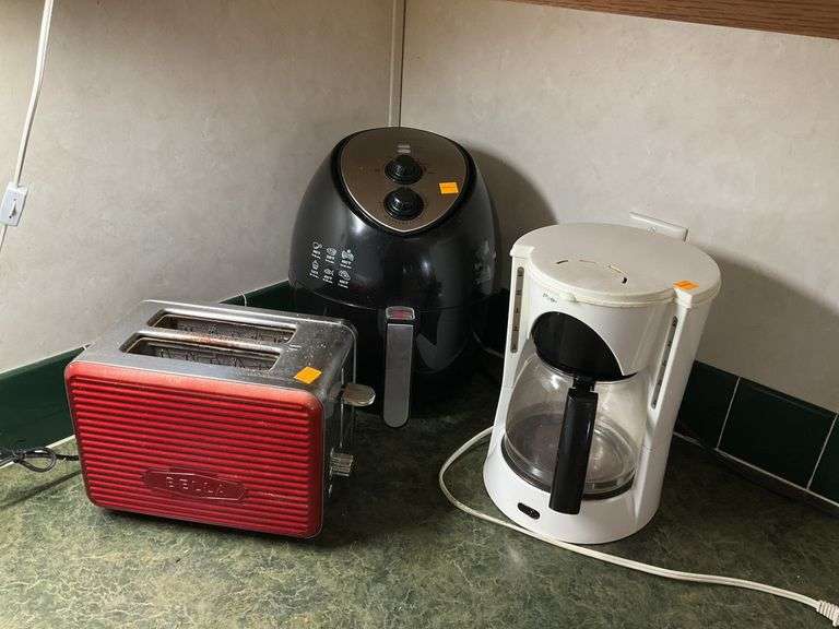 Farberware Air Fryer, Bella Toaster, Coffee Maker
